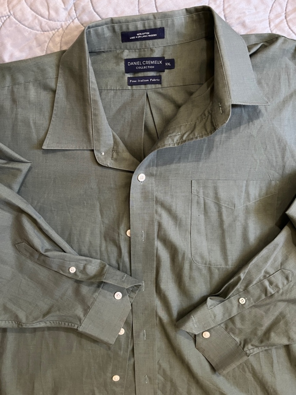Daniel Cremieux collection Men's Olive Button-Down Dress Shirt. Italian fabric